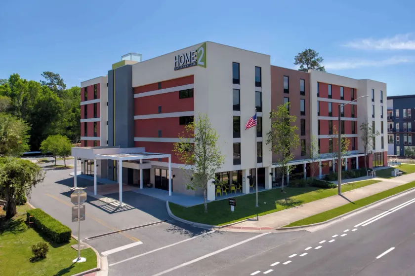 Home2 Suites by Hilton Gainesville Medical Center - Image 1