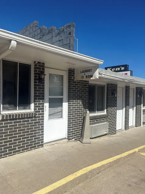 Aurora Inn - Image 1