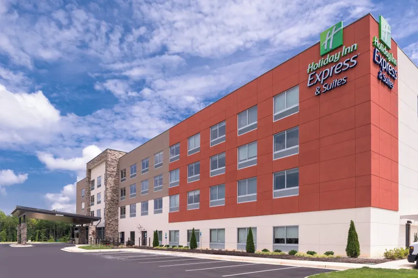 Holiday Inn Express & Suites Farmville by IHG - Image 1