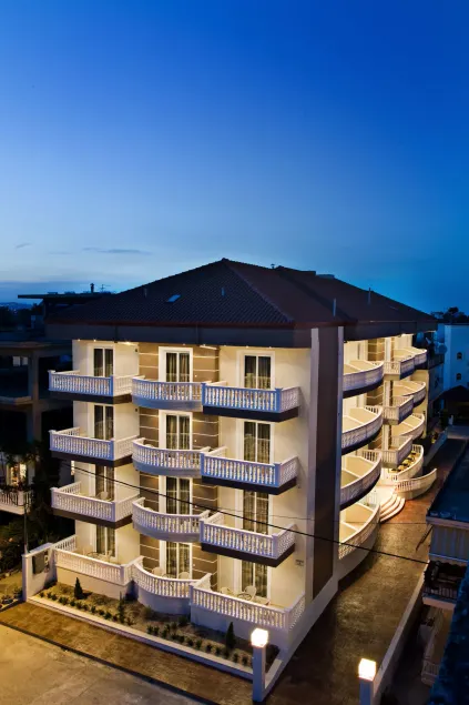RG Status Hotel - Image 1