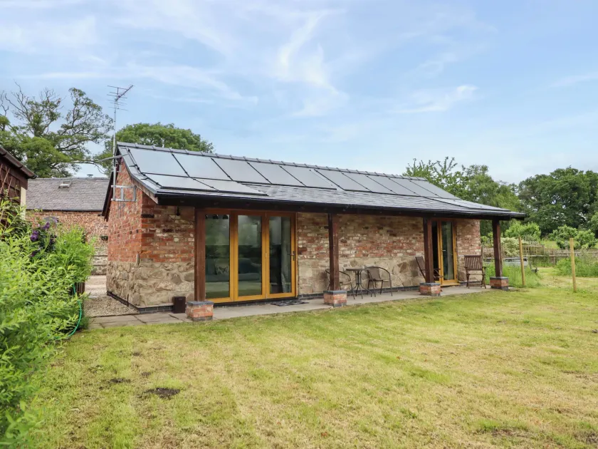 Henlle Home Farm - Image 1