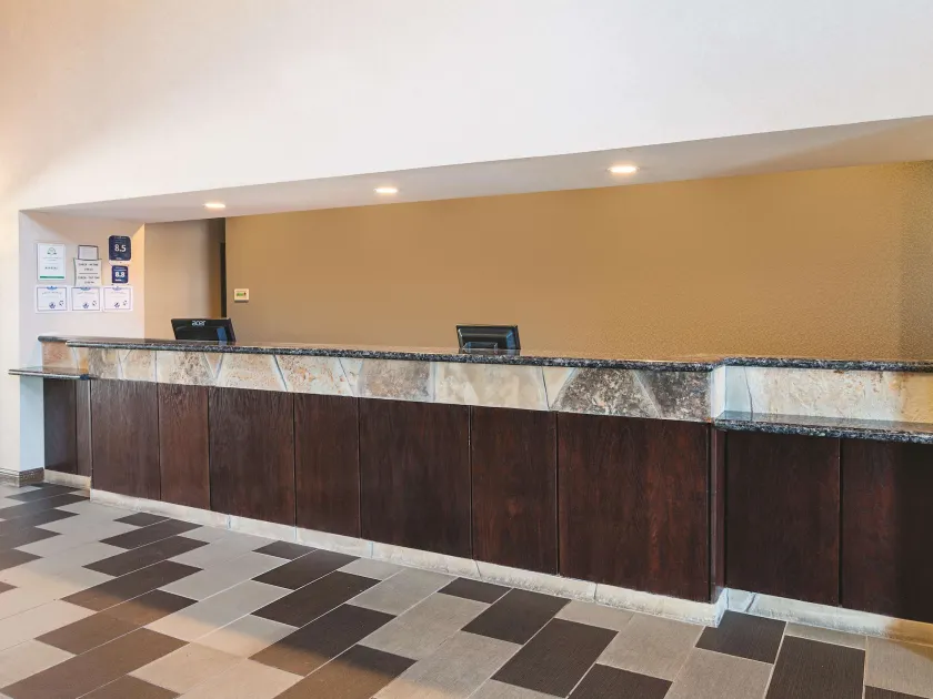 La Quinta by Wyndham Glen Rose - Hall