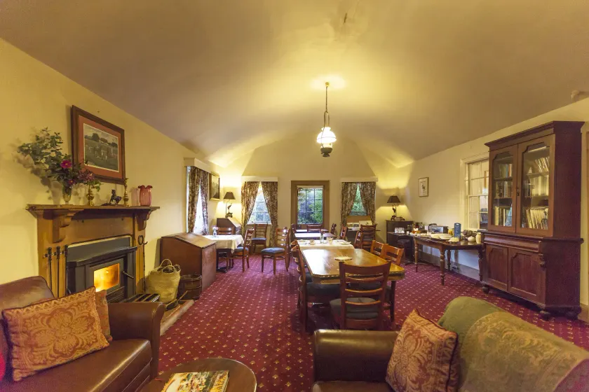 The Racecourse Inn - Image 1