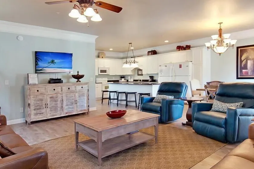 Bermuda Breeze D Holiday Home Holiday home 8 - Image 1