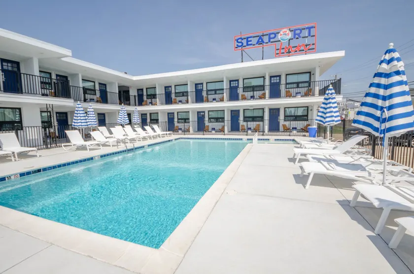 Seaport Inn - Image 1