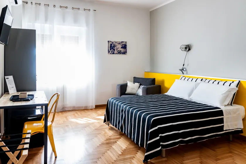 TRAVEL STATION Bedandbreakfast - Image 1