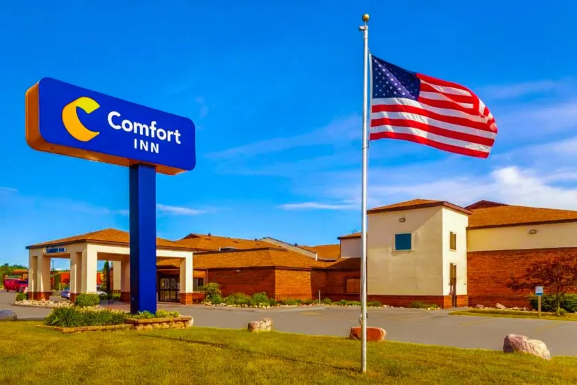 Comfort Inn Sault Ste Marie MI - Image 1