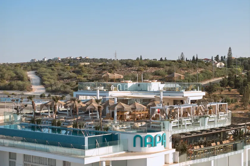 Hotel Napa Suites (Adults Only) - Image 1