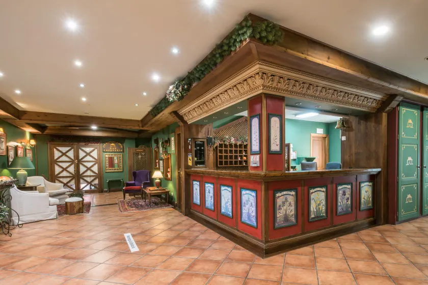Suite Aparthotel y Spa Eth Refugi d'Aran - Recepción