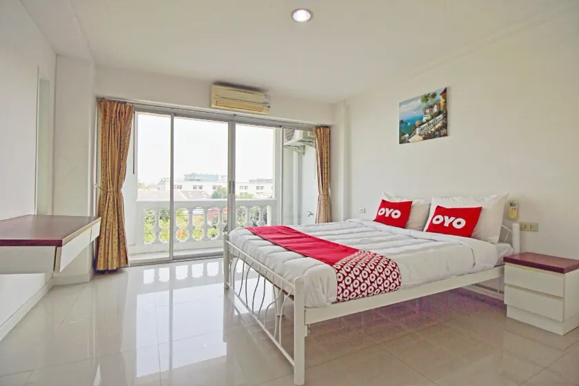 Super OYO 498 Ladawan Villa - Image 1