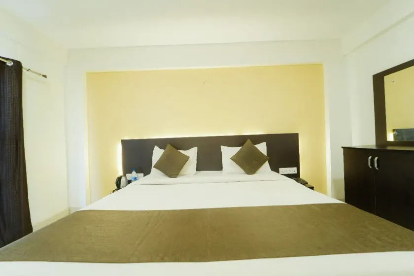 Hotel Raaya Regency - Camera