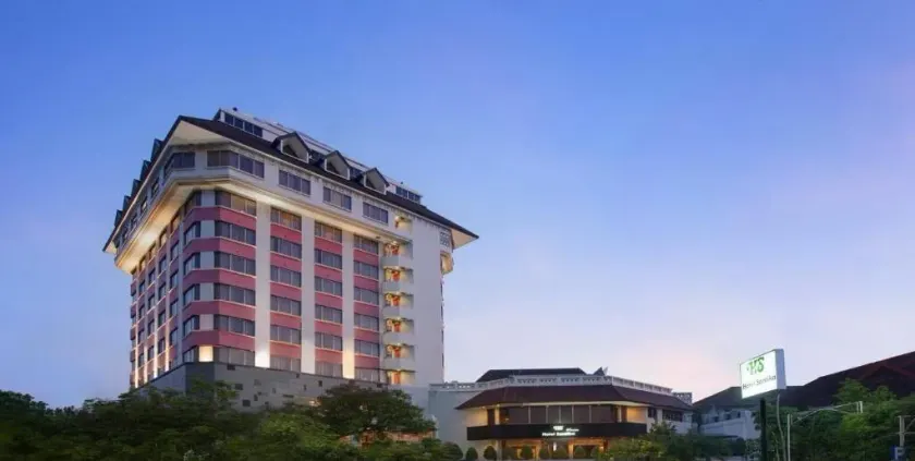 Hotel Santika Premiere Semarang - Image 1