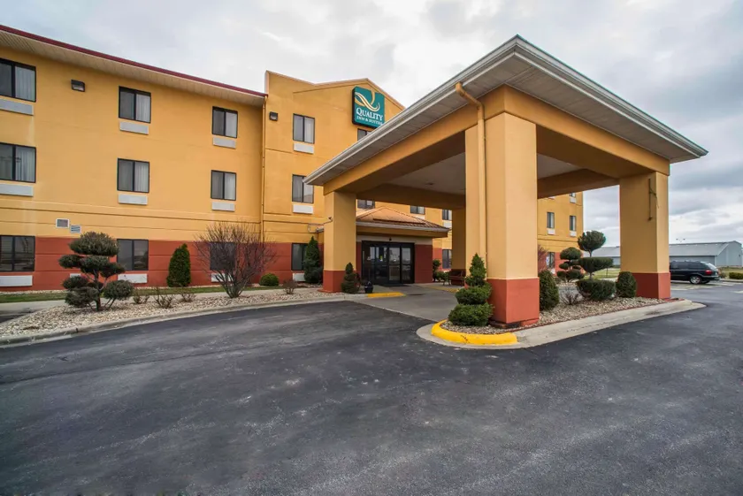 Quality Inn Litchfield Route 66 - Image 1