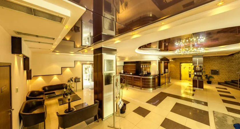 Hotel Forum - Free Parking for cars - Image 1