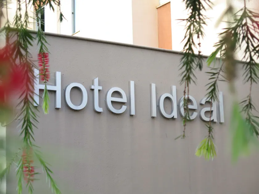 Hotel Ideal - Image 1