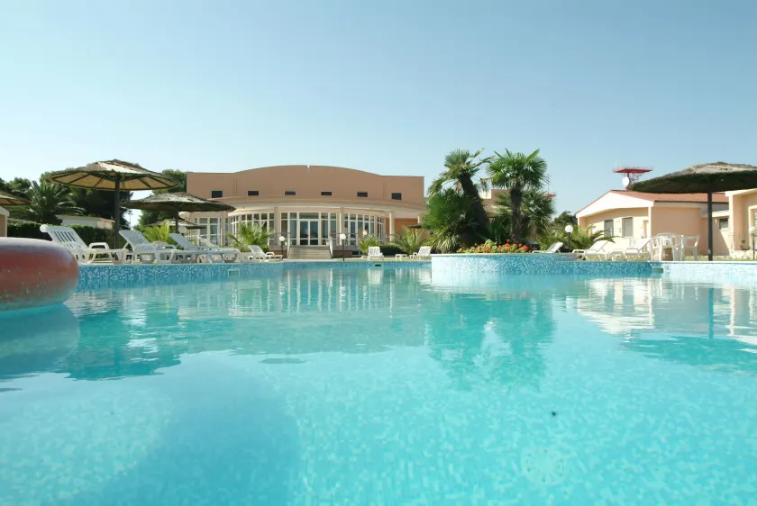 Hotel Minerva - Image 1