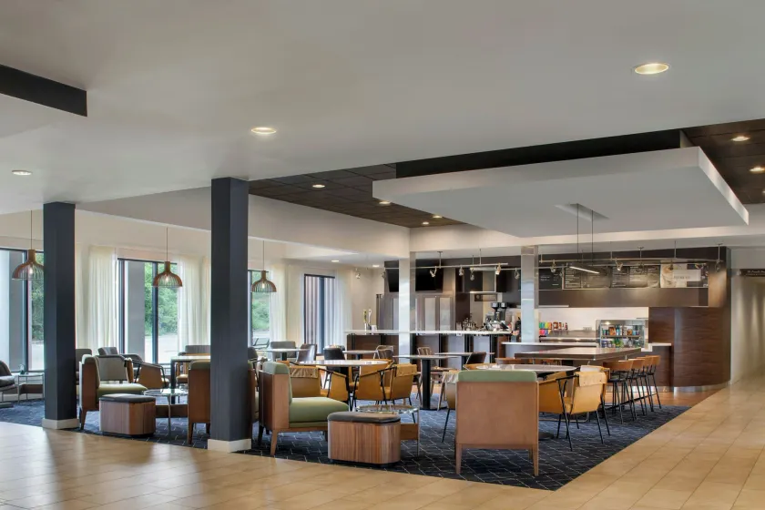 Courtyard by Marriott Pittsburgh Airport - Lobby