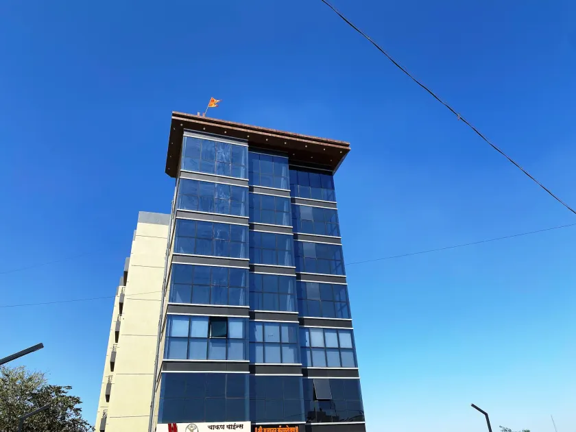 The Grand Sarovar Inn and Suites - Image 1
