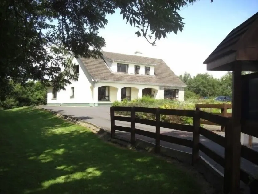 Springlawn Bed and Breakfast - Image 1