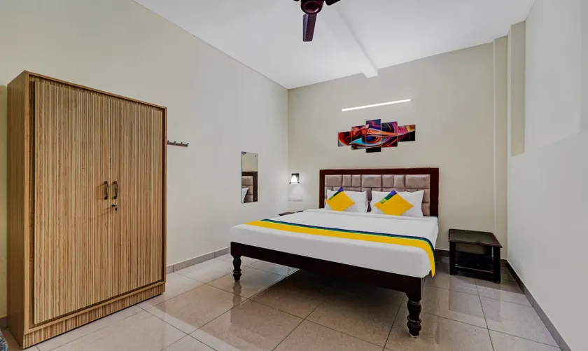 Itsy Hotels Green Villa, 2 Km From Rock Beach - Image 1
