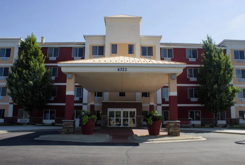 Holiday Inn Express and Suites St. Cloud by IHG - Image 1