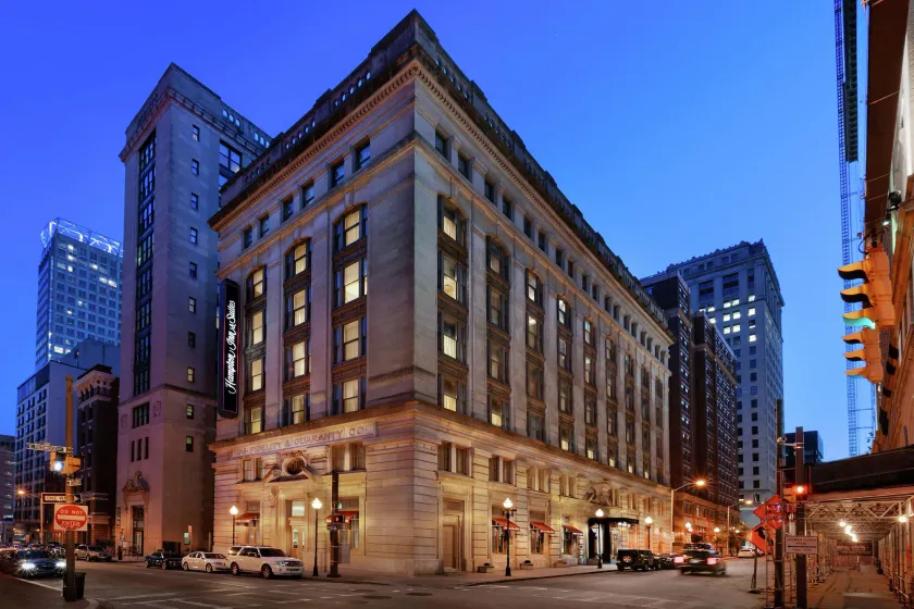 Hampton Inn & Suites Baltimore Inner Harbor - Image 1