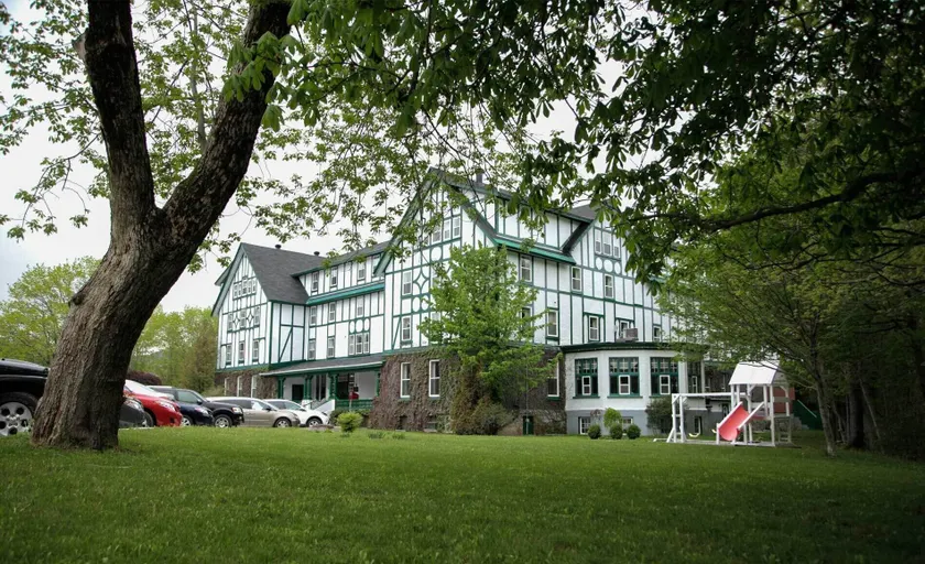 Glynmill Inn - Image 1