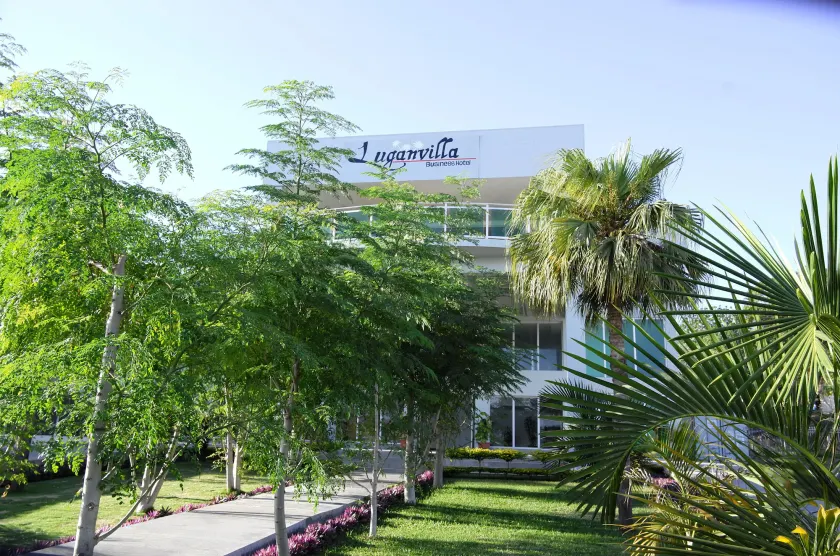 Luganvilla Business Hotel and Restaurant - Image 1