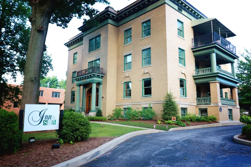 Inn at 835 Boutique Hotel - Image 1