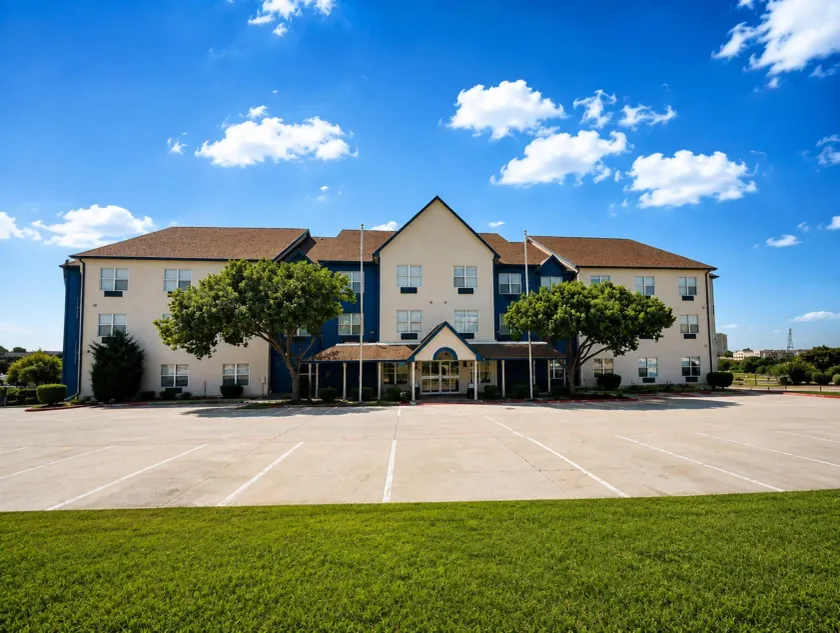 SureStay by Best Western Lewisville Dallas - Image 1