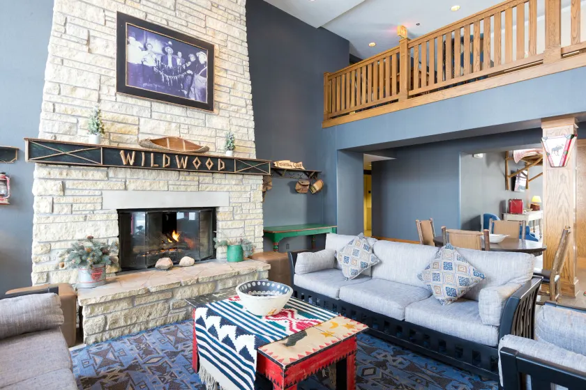 Wildwood Lodge & Suites - Image 1