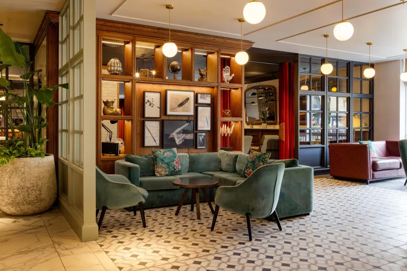 Doubletree by Hilton Bath - Vestíbulo