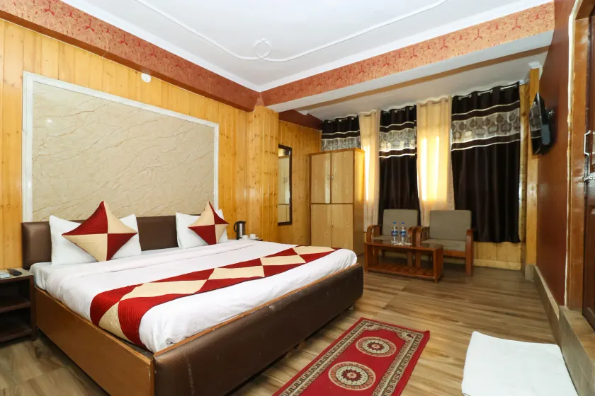 Broadway Grand (The HM Hotels and Resorts) - Image 1