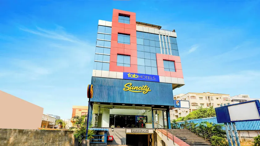 Fabhotel Suncity - Image 1