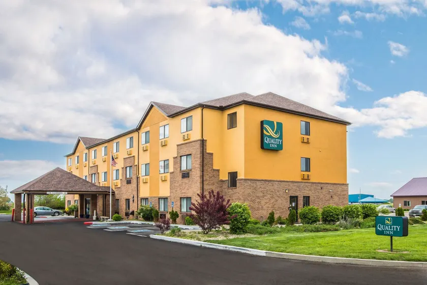 Quality Inn Peru near Starved Rock State Park - Image 1