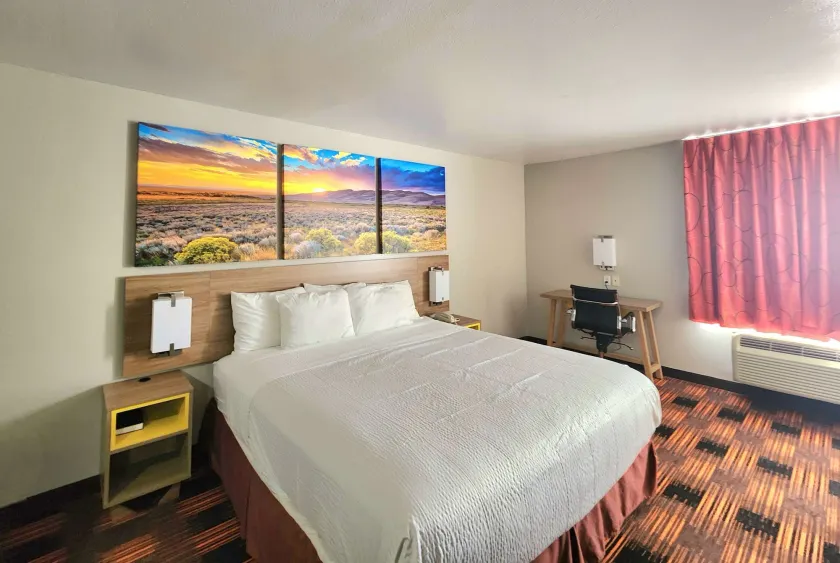 Days Inn by Wyndham Lumberton - Image 1