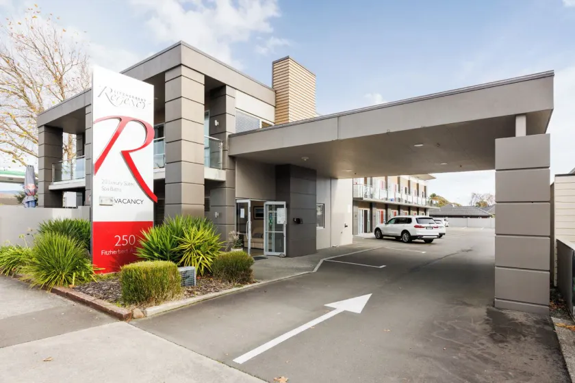 Fitzherbert Regency Motor Lodge - Image 1