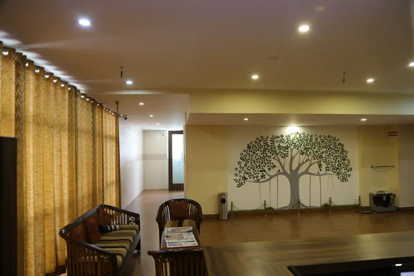 HOTEL GREEN TREES - Image 1