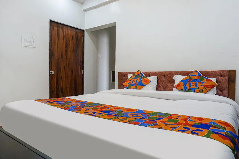 FabHotel Bliss Executive - shaniwar wada - Image 1