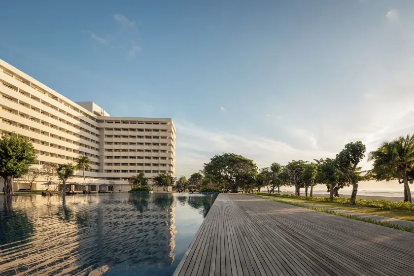 Bali Beach Hotel - Image 1