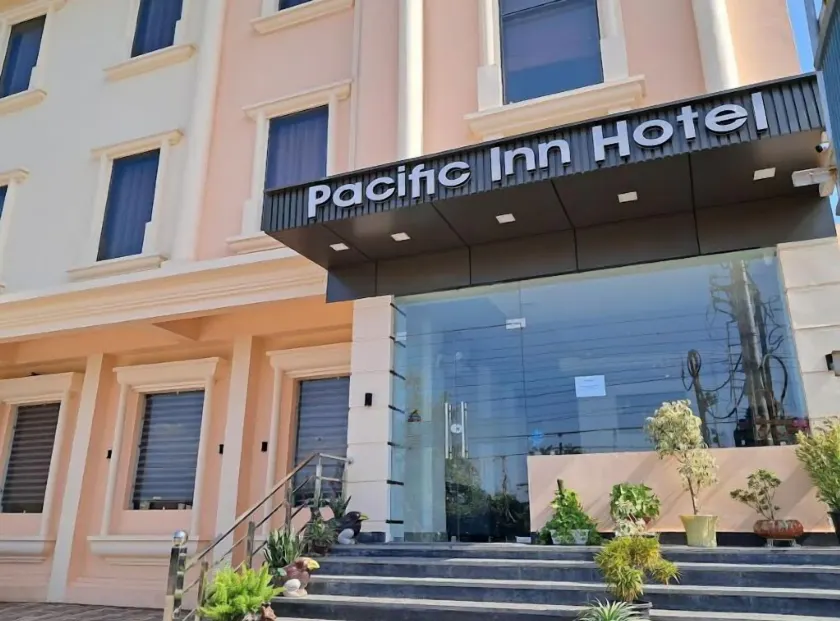 PACIFIC INN HOTEL - Image 1