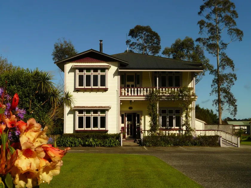 Holly Homestead B&B - Image 1
