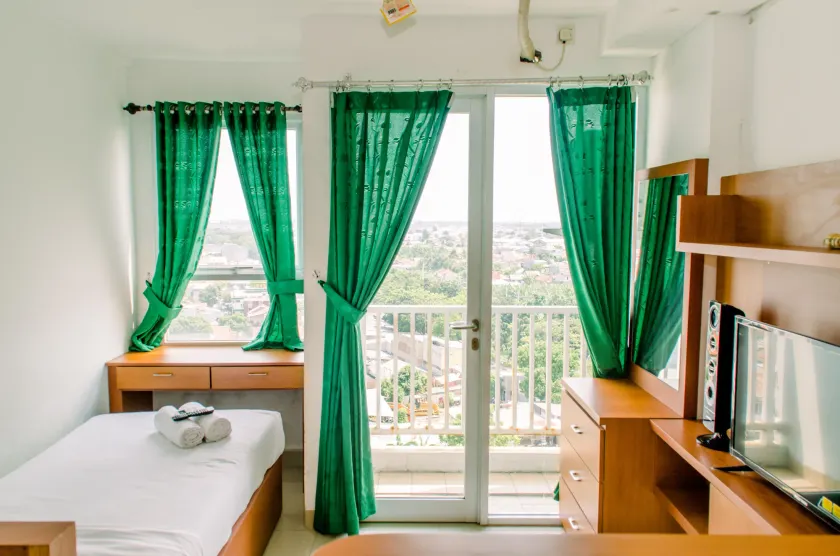 Cozy and Comfort Studio Room at Poris 88 Apartment By Travelio - Room