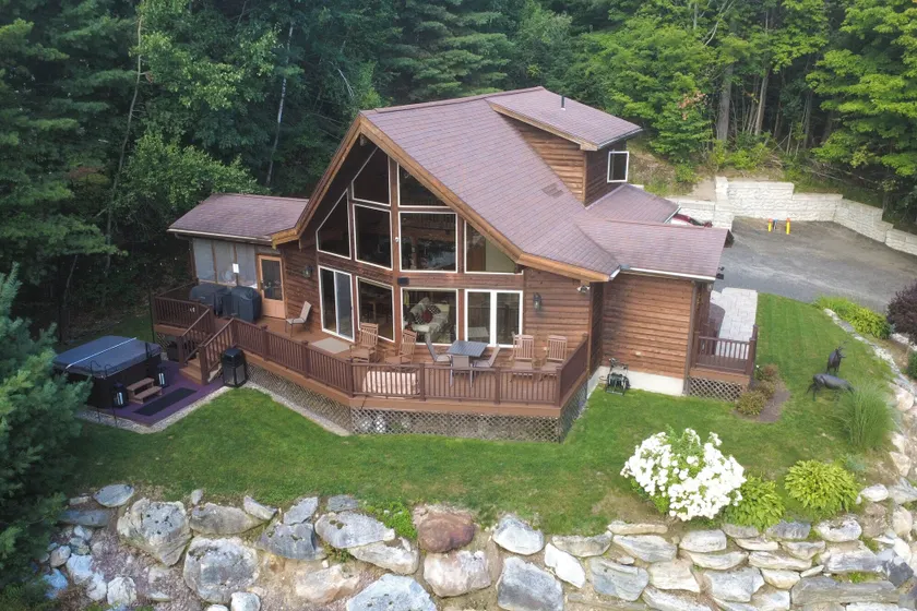 Hot Tub, Lake Views! All-Season Hinsdale Haven - Image 1