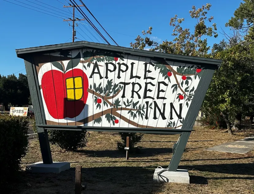 Apple Tree Inn - Image 1