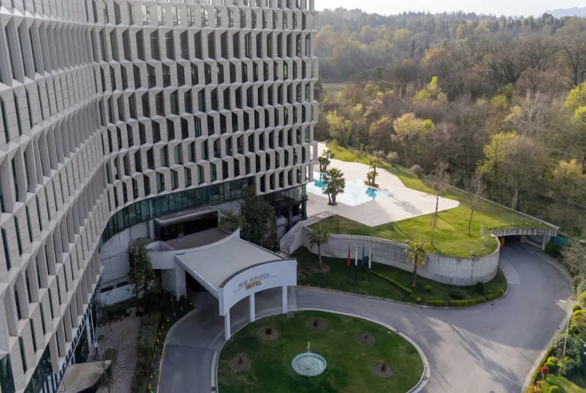Mak Albania Hotel - Image 1