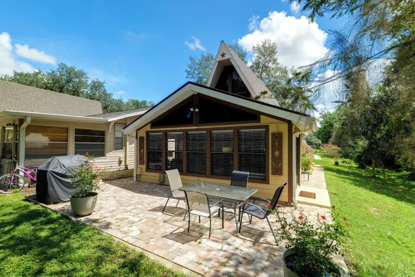 Beautiful cottage near Lake Louisa & mins from Disney, Vehicle Rental Available - Image 1