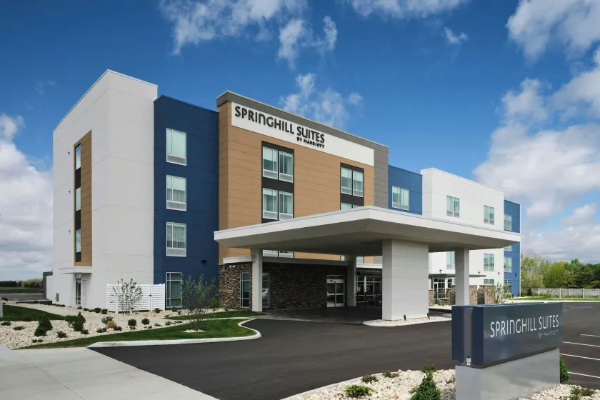 SpringHill Suites by Marriot Troy Dayton - Image 1