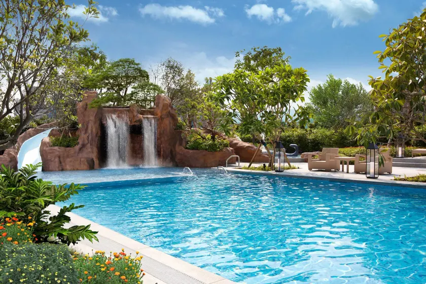 MU Jiaoxi Hotel - Image 1