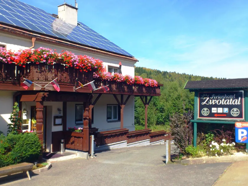 Ferienhotel Zwotatal - Image 1